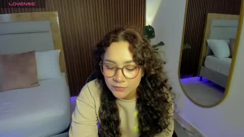 rossie_lanie_ online show from 04-23-26, 07:49