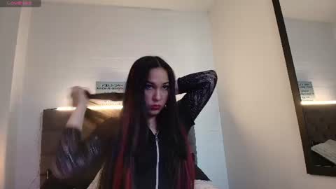 Snapshot of rossy_marks chatting on 06-19-26, 02:38 rossy_marks online show from 06-19-26, 02:38