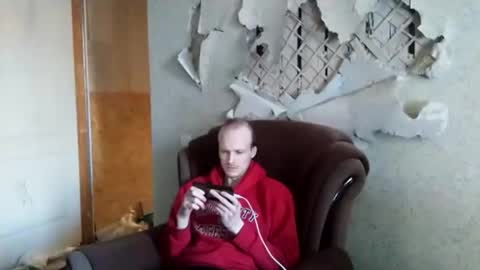 Ros online show from 02-08-25, 01:11