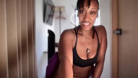 Rosy Coco online show from 02-17-25, 04:48