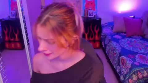 Snapshot of rot_wallace chatting on 07-17-26, 01:34 rot_wallace online show from 07-17-26, 01:34