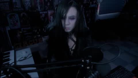 Snapshot of rotten_dreams chatting on 02-17-25, 08:36 rot online show from 02-17-25, 08:36