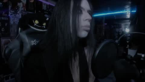 Snapshot of rotten_dreams chatting on 02-25-25, 12:45 rot online show from 02-25-25, 12:45