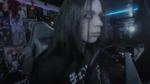 Snapshot of rotten_dreams chatting on 03-10-25, 04:35 rot online show from 03-10-25, 04:35