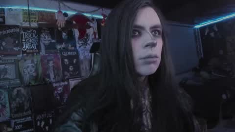 Snapshot of rotten_dreams chatting on 11-05-25, 11:38 rot online show from 11-05-25, 11:38