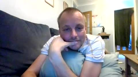 Snapshot of rotunda1874 chatting on 06-20-26, 04:43 rotunda1874 online show from 06-20-26, 04:43