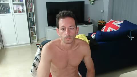 Snapshot of roubarixx chatting on 07-19-26, 06:50 roubarixx online show from 07-19-26, 06:50