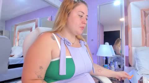 Snapshot of rousse_millers chatting on 05-20-26, 02:34 Rousse online show from 05-20-26, 02:34