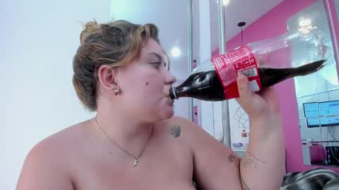 Snapshot of rousse_millers chatting on 06-05-26, 02:07 Rousse online show from 06-05-26, 02:07