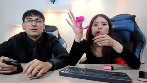 Snapshot of rousse_n_kenji chatting on 05-17-26, 06:48 rousse_n_kenji online show from 05-17-26, 06:48