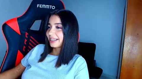 rousse_violet online show from 03-21-26, 12:04