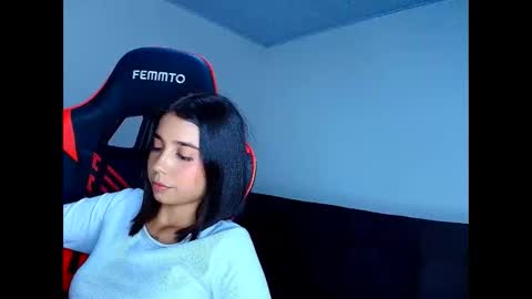 rousse_violet online show from 05-21-26, 12:39