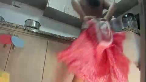 Snapshot of roussh_ chatting on 03-01-25, 11:50 Rosa online show from 03-01-25, 11:50