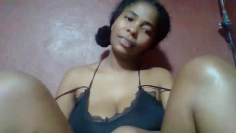 rovaelyah online show from 04-30-26, 03:46