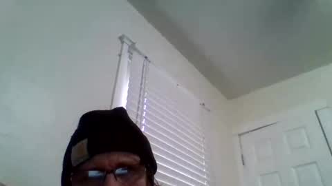 Snapshot of rowley2018 chatting on 11-15-25, 07:54 rowley2018 online show from 11-15-25, 07:54