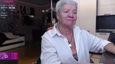 Roxana online show from 10-14-25, 07:14