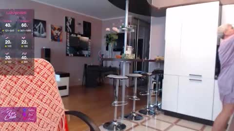 Roxana online show from 10-16-25, 07:31