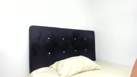 roxanaborns online show from 02-10-26, 04:05