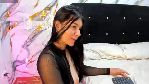 roxanaborns online show from 07-16-26, 10:21