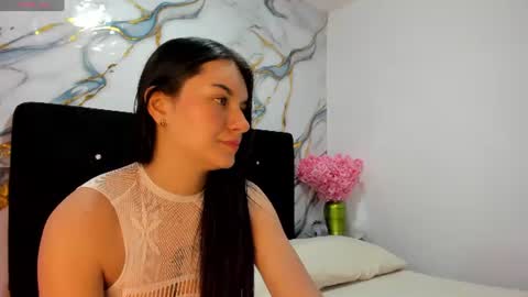 roxanaborns online show from 07-25-26, 04:15
