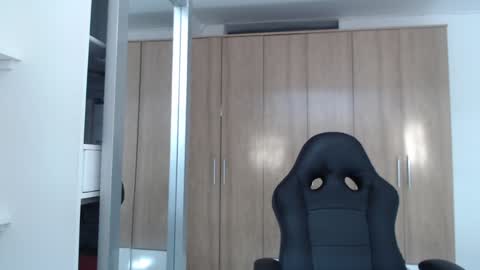 Snapshot of roxanalove7 chatting on 01-10-25, 07:11 Roxana online show from 01-10-25, 07:11