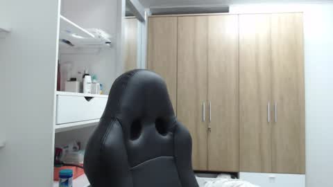 Snapshot of roxanalove7 chatting on 01-21-25, 02:11 Roxana online show from 01-21-25, 02:11