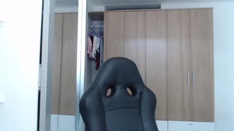 Snapshot of roxanalove7 chatting on 01-21-25, 06:23 Roxana online show from 01-21-25, 06:23