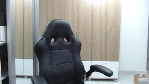 Snapshot of roxanalove7 chatting on 01-29-25, 12:01 Roxana online show from 01-29-25, 12:01