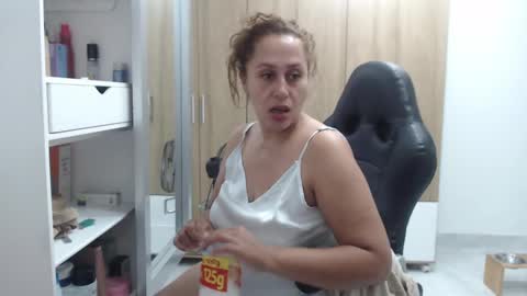 Snapshot of roxanalove7 chatting on 03-10-25, 04:38 Roxana online show from 03-10-25, 04:38