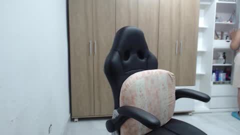 Snapshot of roxanalove7 chatting on 11-13-25, 05:39 Roxana online show from 11-13-25, 05:39