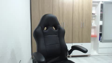 Roxana online show from 01-15-26, 01:54