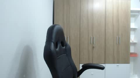 Roxana online show from 05-15-26, 11:45