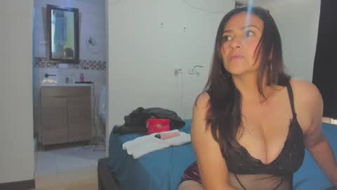 roxanasexy2025 online show from 03-07-25, 03:07