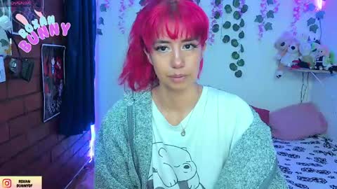 Snapshot of roxanbunny chatting on 06-08-26, 02:56 roxxy online show from 06-08-26, 02:56