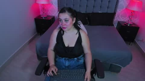 roxanebrown online show from 03-28-26, 04:50