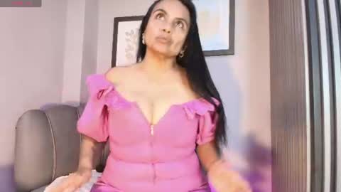Snapshot of roxanna_moore2 chatting on 06-18-26, 03:07 Roxanna online show from 06-18-26, 03:07