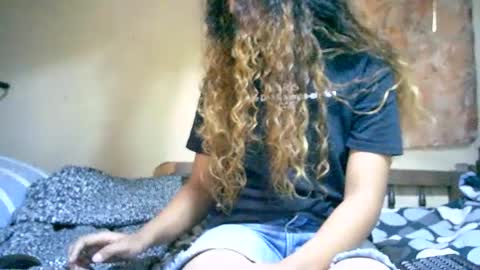 roxanne_98 online show from 01-18-25, 12:36