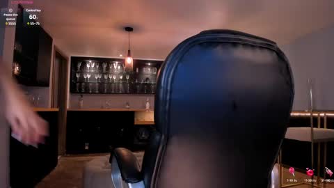 Roxanne Hill  online show from 02-18-25, 03:10