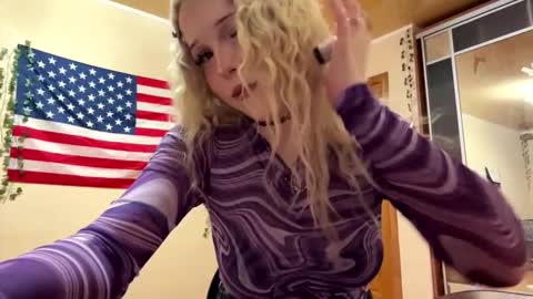 Molly online show from 02-28-26, 10:22