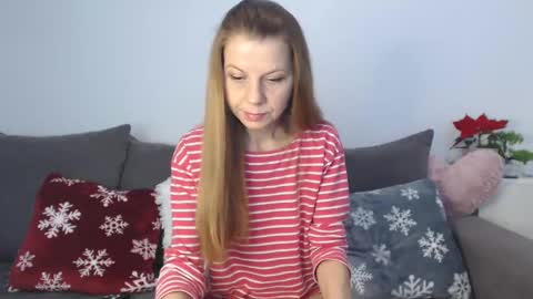 Snapshot of roxanneliss chatting on 12-14-24, 08:40 roxanneliss online show from 12-14-24, 08:40