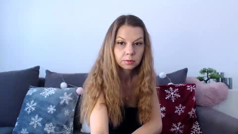 Snapshot of roxanneliss chatting on 01-19-25, 01:12 roxanneliss online show from 01-19-25, 01:12