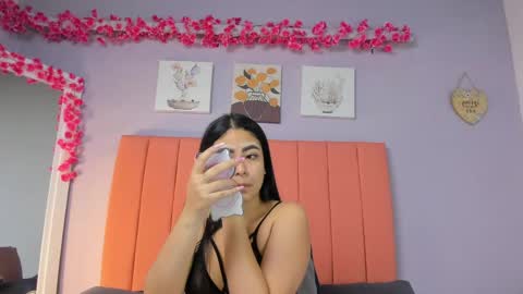 Snapshot of roxanneowens chatting on 06-02-26, 12:07 Juliana 3 online show from 06-02-26, 12:07