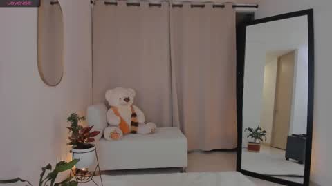  R O X I E  online show from 09-25-25, 12:36