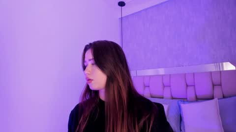 Roxie  online show from 02-14-25, 10:47