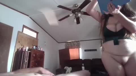 Snapshot of roxiebcali chatting on 09-17-25, 07:48 Roxybcali online show from 09-17-25, 07:48