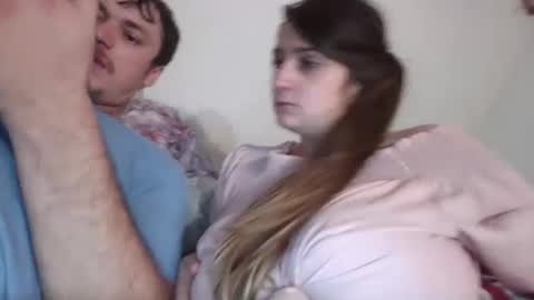 Snapshot of roxiebcali chatting on 09-19-25, 09:43 Roxybcali online show from 09-19-25, 09:43