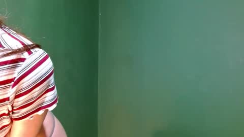 Snapshot of roxiehood chatting on 09-09-25, 02:11 Roxie online show from 09-09-25, 02:11