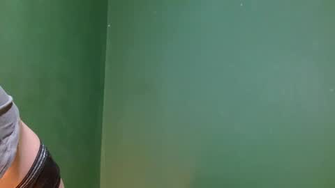 Snapshot of roxiehood chatting on 09-13-25, 02:33 Roxie online show from 09-13-25, 02:33