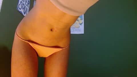 Snapshot of roxiehood chatting on 02-13-26, 01:56 Roxie online show from 02-13-26, 01:56