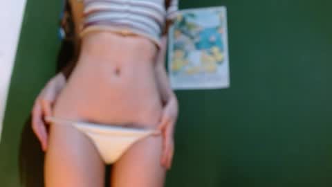 Snapshot of roxiehood chatting on 05-03-26, 02:39 Roxie online show from 05-03-26, 02:39
